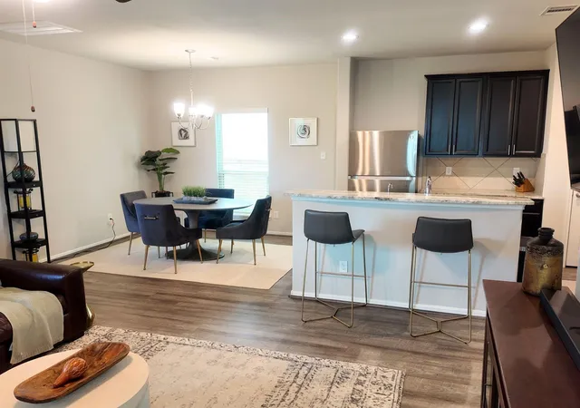 5th image of 13428 Merryville Harrogate Ln, Houston, TX 77048 | MLS# 45994741