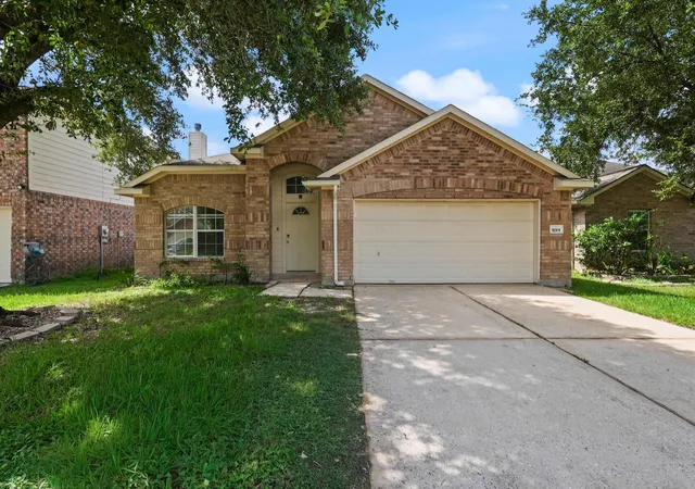 Photo 3 of Single family home for sale at 5015 Bridgecrossing Ct, Spring, TX 77379 | MLS# 60775697 | Listing updated on 2026-08-12