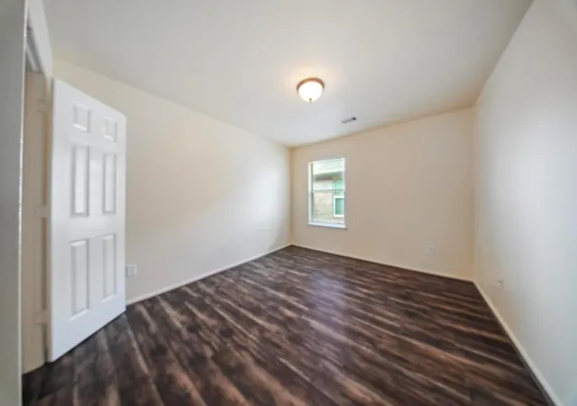 Photo 4 of Single family home for sale at 5015 Bridgecrossing Ct, Spring, TX 77379 | MLS# 60775697 | Listing updated on 2026-08-12