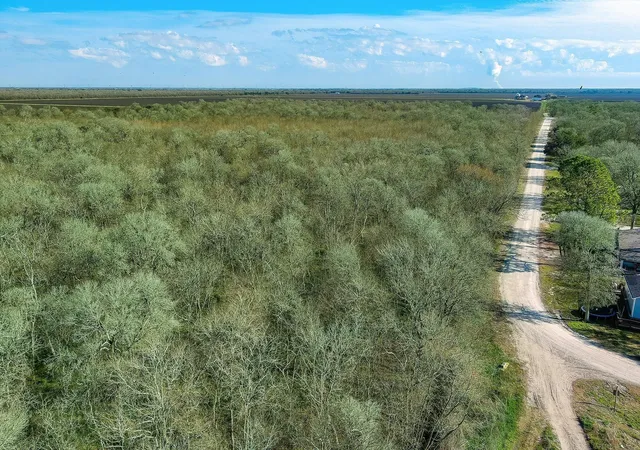 4th image of Tbd Twin Lakes Dr, Guy, TX 77444 | MLS# 25524935