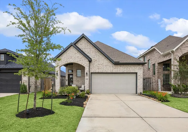 Photo 1 of Single family home for sale at 17238 Broadleaf Oak Dr, Hockley, TX 77447 | MLS# 33725584 | Listing updated on 2026-09-20