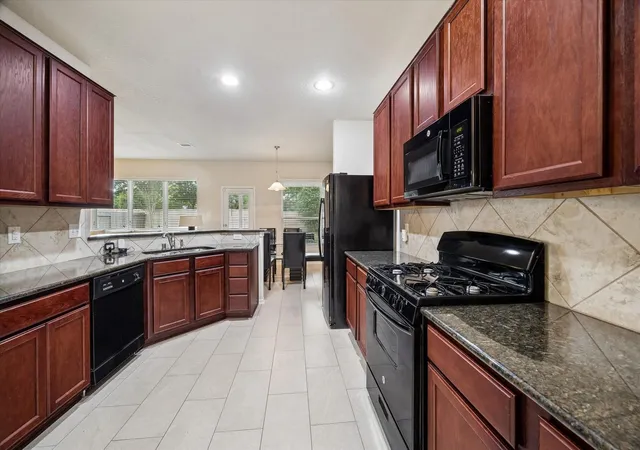 Photo 4 of Single family home for sale at 4131 Soaring Elm St, Humble, TX 77346 | MLS# 22945072 | Listing updated on 2026-09-16