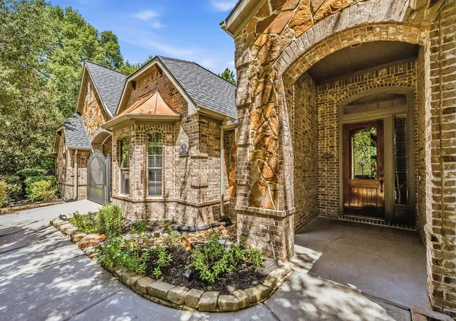 Photo 4 of Single family home for sale at 13120 Autumn Ash Dr, Conroe, TX 77302 | MLS# 60449155 | Listing updated on 2026-09-02