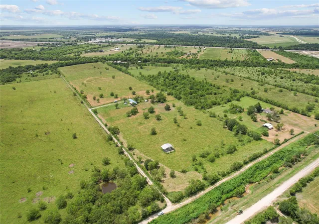 16th image of 910 County Road 491, Dayton, TX 77535 | MLS# 88797571