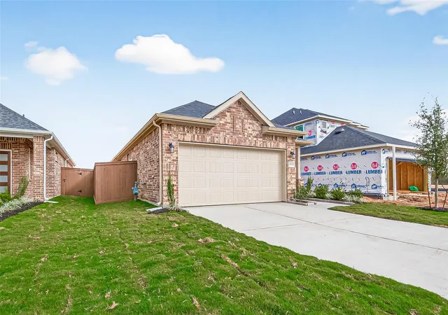 Photo 3 of Single family home for sale at 2902 Wind Cave Ln, Iowa Colony, TX 77583 | MLS# 2135011 | Listing updated on 2026-09-22
