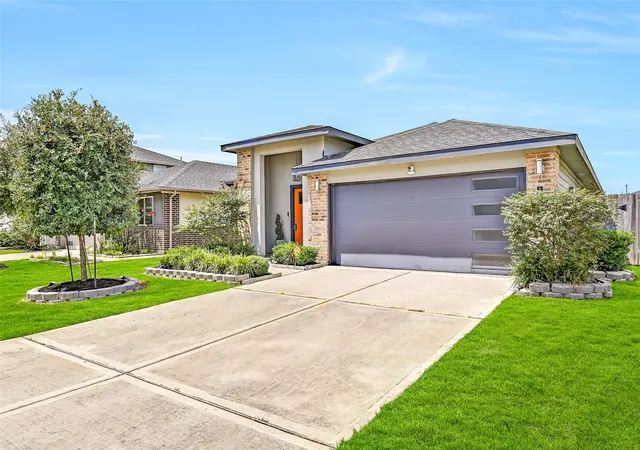 2nd image of 12506 Walmgate Ct, Houston, TX 77047 | MLS# 57507753