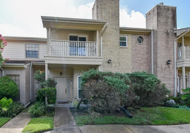 5th image of 800 Country Pl Dr #502, Houston, TX 77079 | MLS# 52851639