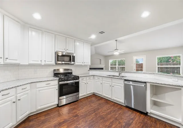 Photo 4 of Single family home for sale at 17211 Timber Cliff Ct, Cypress, TX 77429 | MLS# 41530603 | Listing updated on 2026-09-15