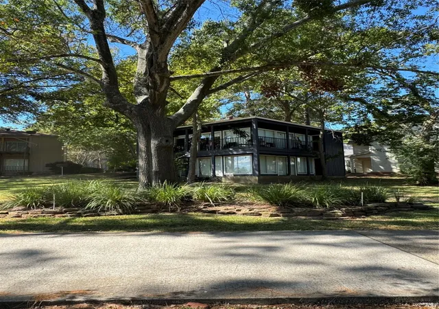4th image of 1425 April Villas, Montgomery, TX 77356 | MLS# 92435192