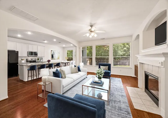 3rd image of 63 Benedict Canyon Loop, The Woodlands, TX 77382 | MLS# 36203719