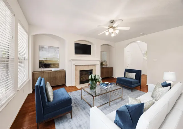 5th image of 63 Benedict Canyon Loop, The Woodlands, TX 77382 | MLS# 36203719