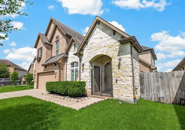 2nd image of 13711 Glendon Dr, Richmond, TX 77407 | MLS# 47000880