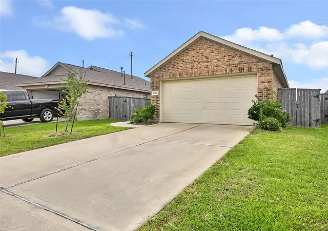 Photo 3 of Single family home for sale at 4343 Palmetto Grv Ln, Baytown, TX 77521 | MLS# 64297019 | Listing updated on 2026-09-08