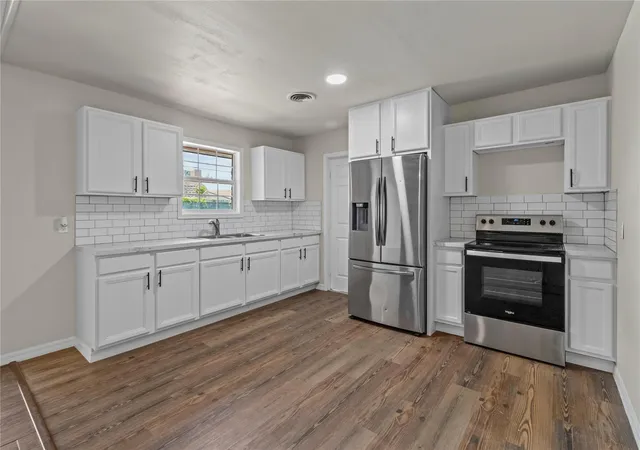 3rd image of 2304 Harper Dr, Pasadena, TX 77502 | MLS# 71745989