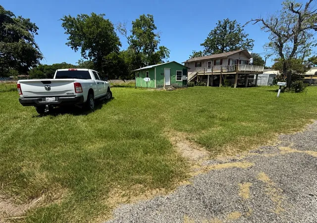 1st image of 1503 Sunset Dr, Columbus, TX 78934 | MLS# 3586629