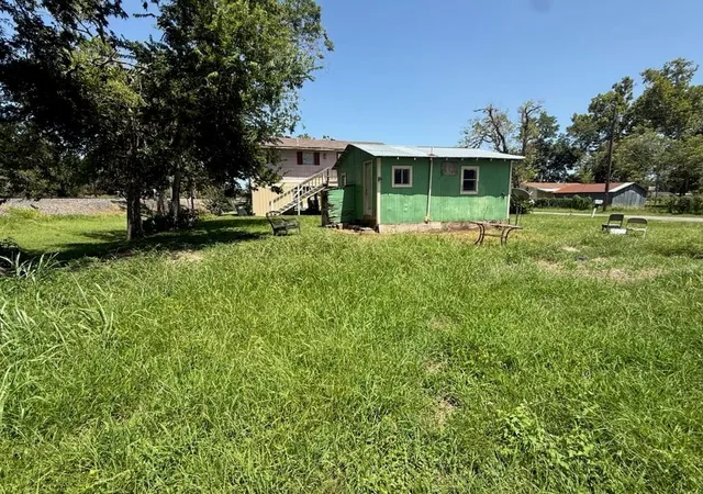 3rd image of 1503 Sunset Dr, Columbus, TX 78934 | MLS# 3586629