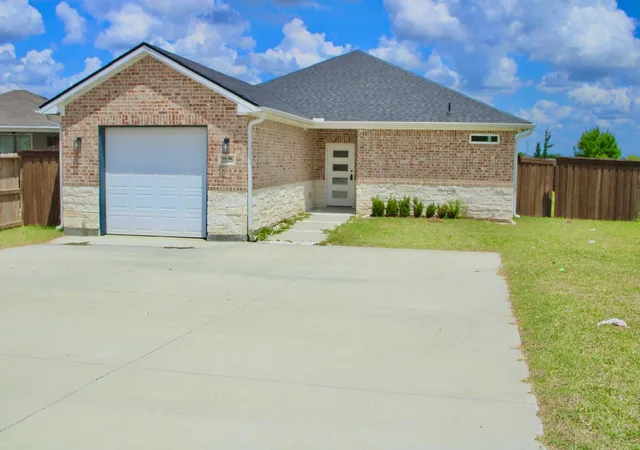 Photo 2 of Single family home for sale at 812 Road 57071, Cleveland, TX 77327 | MLS# 96796245 | Listing updated on 2026-09-14