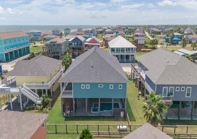 37th image of 866 Kahla Dr, Crystal Beach, TX 77650 | MLS# 33483598