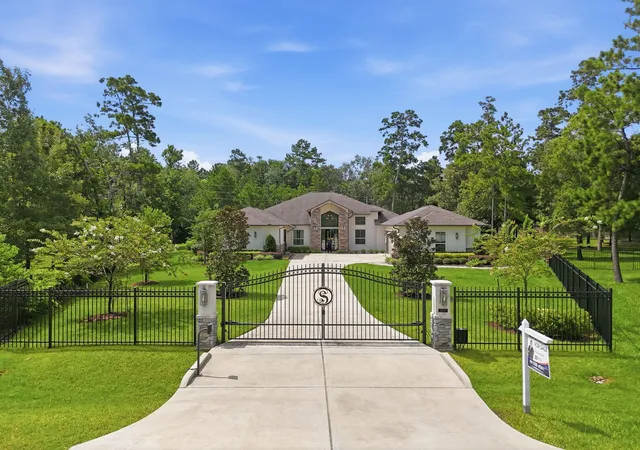 3rd image of 6310 Star Light Ct, Spring, TX 77386 | MLS# 91533239