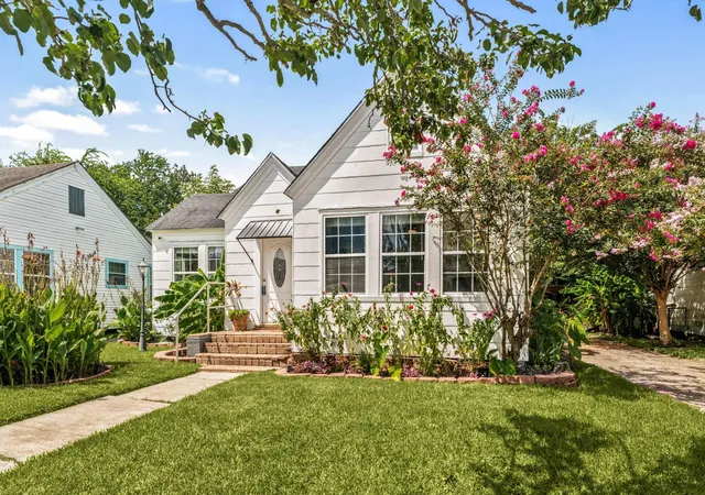 Photo 3 of Single family home for sale at 5515 Truett St, Houston, TX 77023 | MLS# 36493432 | Listing updated on 2026-09-02