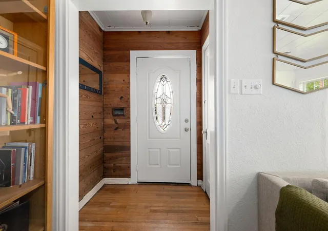 Photo 3 of Single family home for sale at 5515 Truett St, Houston, TX 77023 | MLS# 36493432 | Listing updated on 2026-09-02