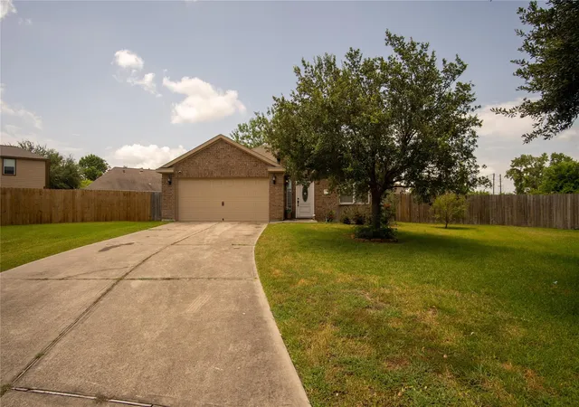 Photo 2 of Single family home for sale at 10204 Jewel Ct, Conroe, TX 77385 | MLS# 46711943 | Listing updated on 2026-09-01