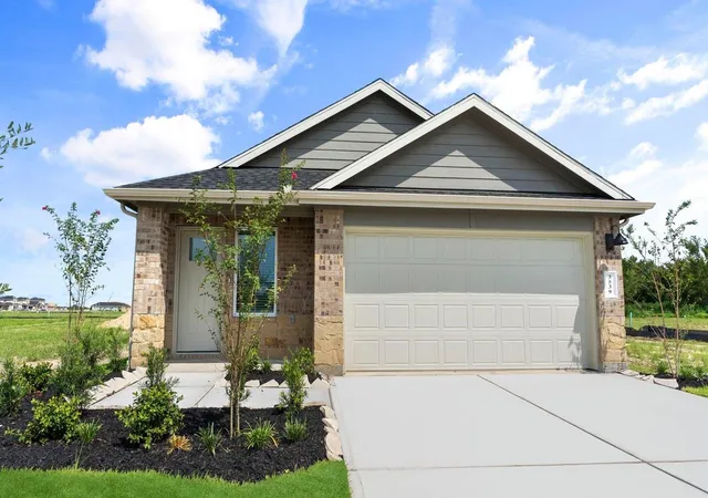 Photo 1 of Sale Pending at 3413 Horseshoe Trl Rd, League City, TX 77511 | MLS# 68565402 | Listing updated on 2026-09-12