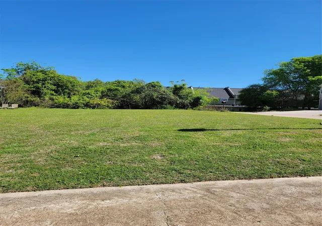 2nd image of 104 Capetown Wy, Conroe, TX 77356 | MLS# 56036154