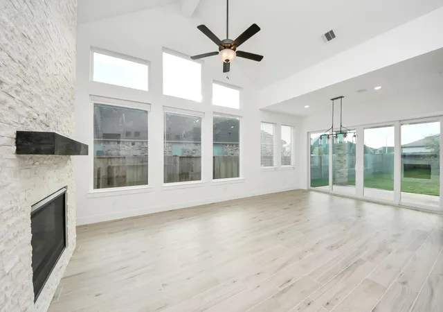 Photo 4 of Single family home for sale at 9519 Chateau Hl Dr, Manvel, TX 77578 | MLS# 42713651 | Listing updated on 2026-10-04