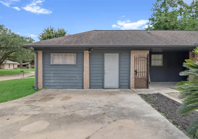 Photo 2 of Single family home for sale at 4205 Lariat Dr, Baytown, TX 77521 | MLS# 22750937 | Listing updated on 2026-09-07