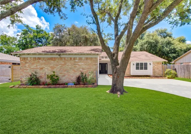 1st image of 2537 N 21st Ave N, Texas City, TX 77590 | MLS# 27646388