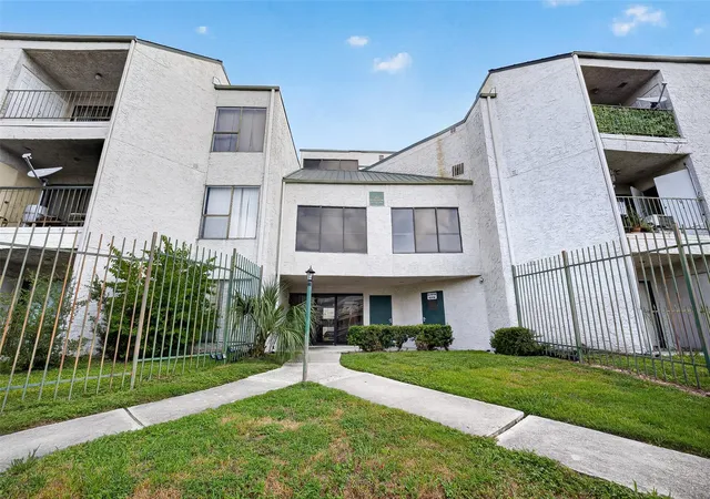 1st image of 2814 S Bartell Dr #9, Houston, TX 77054 | MLS# 12969730