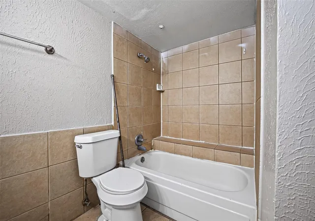 2nd image of 2814 S Bartell Dr, Houston, TX 77054