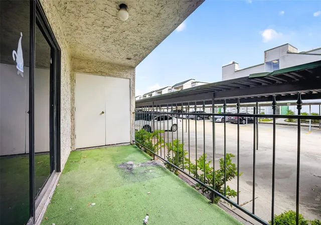 35th image of 2814 S Bartell Dr #9, Houston, TX 77054 | MLS# 12969730