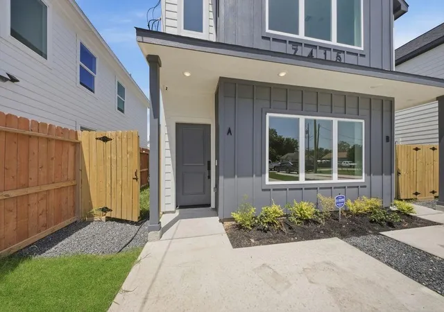 Photo 2 of Sale Pending at 7415 Charlie St #A/B, Houston, TX 77088 | MLS# 83776339 | Listing updated on 2026-08-25