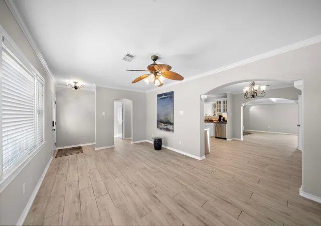 Photo 3 of Single family home for sale at 28 Manor Way, Galveston, TX 77550 | MLS# 48803682 | Listing updated on 2026-08-15