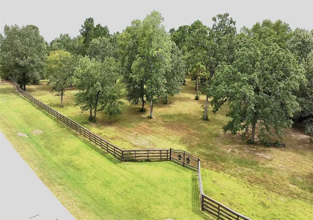 Photo 3 of Sale Pending at 26161 Crown Ranch Blvd, Montgomery, TX 77316 | MLS# 56148048 | Listing updated on 2026-09-06