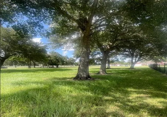 4th image of 3747 Country Road 962, Alvin, TX 77511 | MLS# 6353161