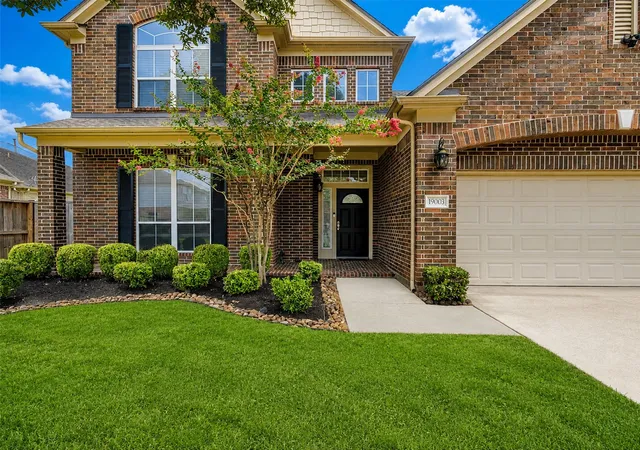 Photo 3 of Single family home for sale at 19003 Greenleaf Ridge Ct, Cypress, TX 77429 | MLS# 86665933 | Listing updated on 2026-09-10