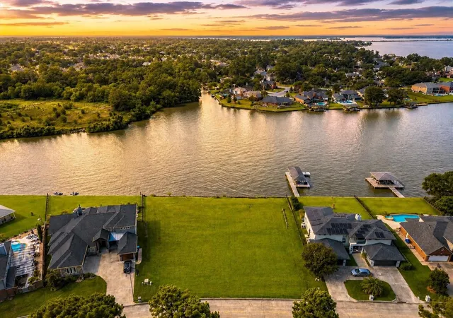 1st image of 18821 Aquatic Dr, Humble, TX 77346 | MLS# 72288270