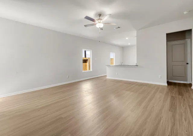 3rd image of 6406 Autumn Equinox Dr, Houston, TX 77048 | MLS# 35642840
