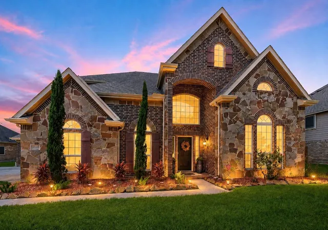 2nd image of 3830 Cypress Point Dr, Baytown, TX 77523 | MLS# 96427084