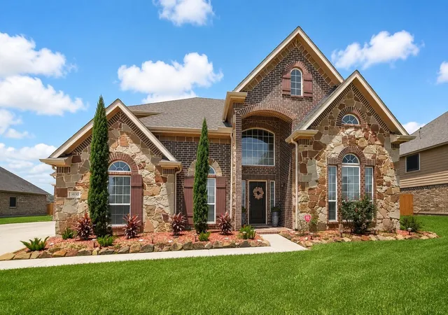 Photo 3 of Single family home for sale at 3830 Cypress Point Dr, Baytown, TX 77523 | MLS# 96427084 | Listing updated on 2026-09-15