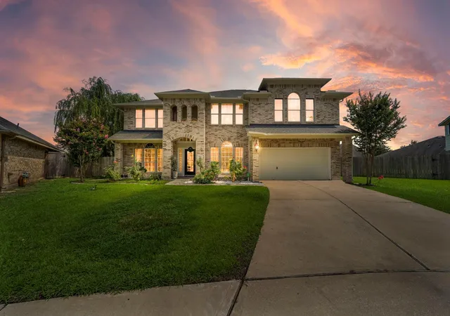 1st image of 815 Arlington Ln, Rosenberg, TX 77469 | MLS# 88315556
