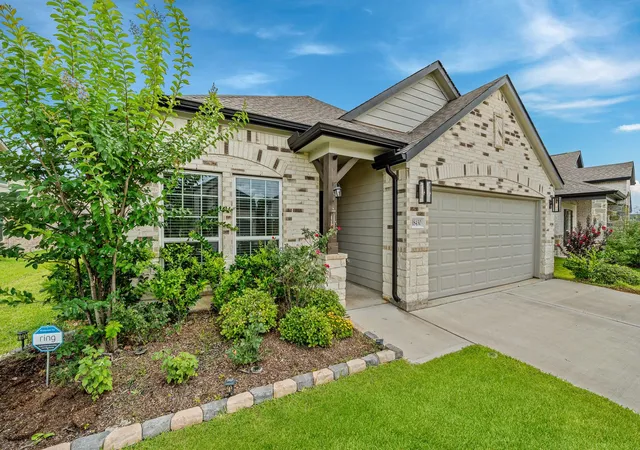 Photo 3 of Sale Pending at 18430 Windy Knoll Way, Houston, TX 77084 | MLS# 27218288 | Listing updated on 2026-09-07