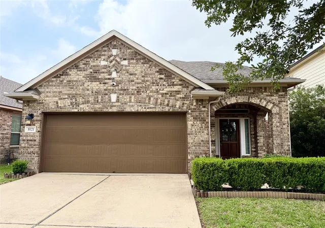Photo 1 of Single family home for sale at 8121 E Pine Crk Bnd, Cypress, TX 77433 | MLS# 72975270 | Listing updated on 2026-08-11
