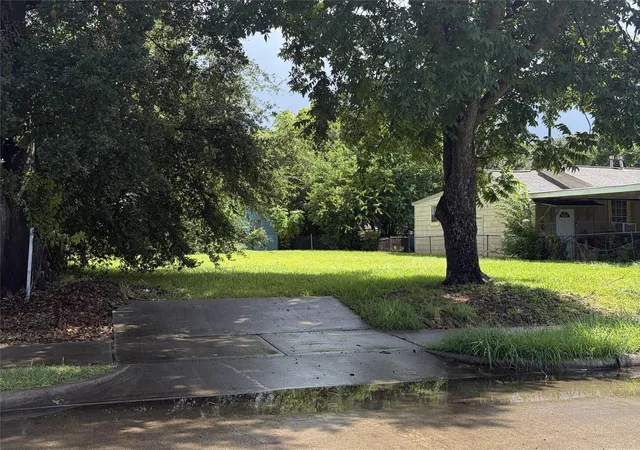Photo 1 of Land for sale at 3327 Natchez St, Houston, TX 77021 | MLS# 36376230 | Listing updated on 2026-08-14