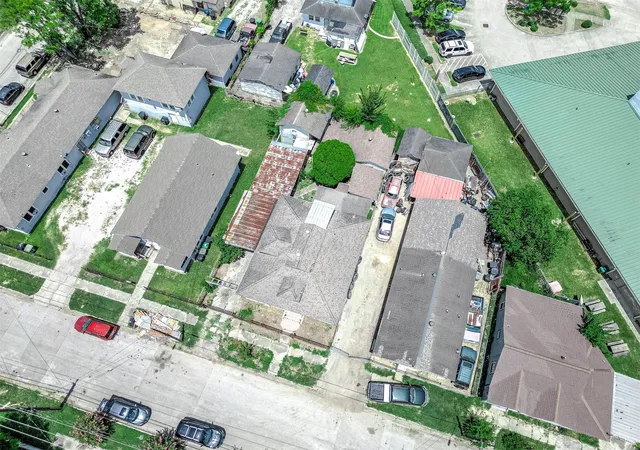 Photo 3 of Single family home for sale at 7309 Avenue E, Houston, TX 77011 | MLS# 94137138 | Listing updated on 2026-08-14