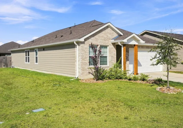 Photo 3 of Single family home for sale at 6001 Toby Bnd, Bryan, TX 77807 | MLS# 54708441 | Listing updated on 2026-09-09