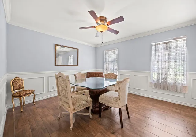 3rd image of 2142 Parkdale Dr, Kingwood, TX 77339 | MLS# 95185880